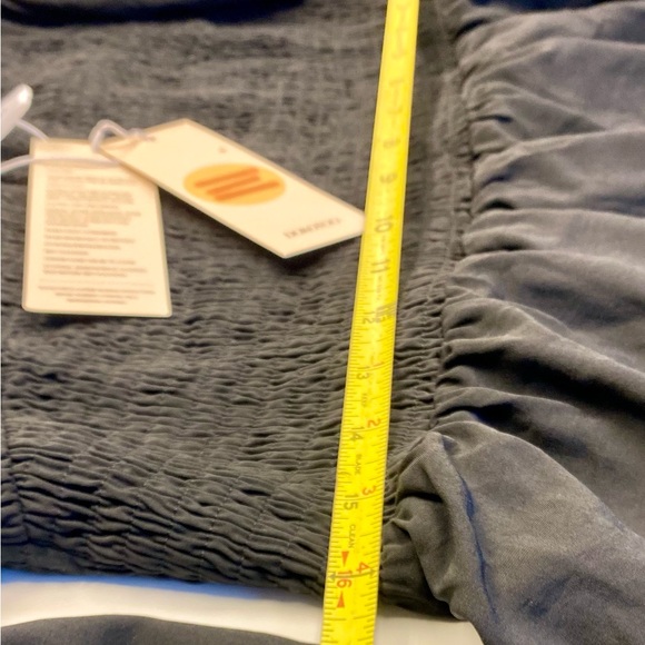 Dokotoo NWT Off The Shoulder V Neck Long Sleeve Ruffle Flowy Mini Dress XL - Picture 4 of 7